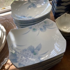 お皿、小鉢いろいろあります！の画像