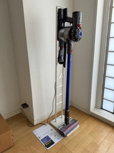 dyson(ダイソン)v7 掃除機+充電スタンド