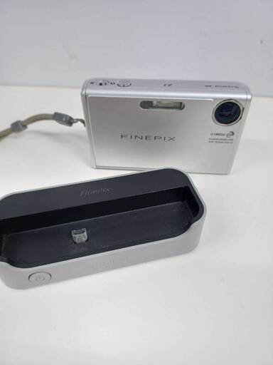 FUJIFILM FinePix Z3 デジタルカメラ