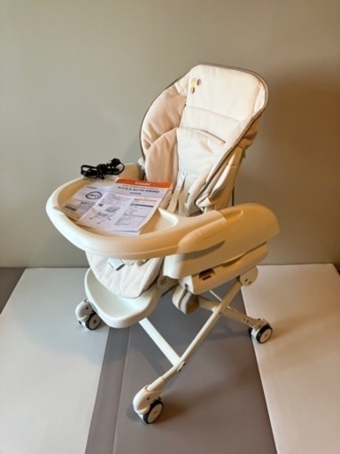 Combi 】コンビ ルシエス AUTO SWING 電動ハイローチェアー