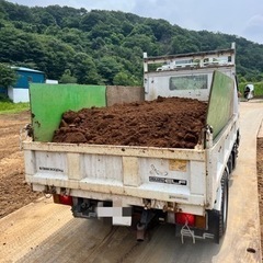 【赤土】畑や家庭菜園などに最適な土を販売❗️の画像