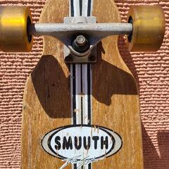 smuuth　スケートボードの画像