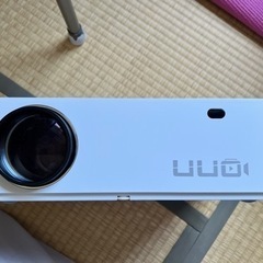 UUO 7200lm プロジェクター フルHD 1080Pリアル...