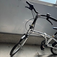 【美品】折りたたみ式自転車 20インチ Trano Paint シルバー 折りたたみ自転車の画像