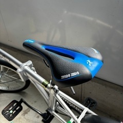 【美品】折りたたみ式自転車 20インチ Trano Paint シルバー 折りたたみ自転車の画像