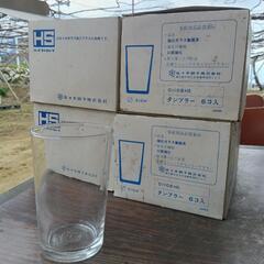 小さいコップ、グラス２４個の画像