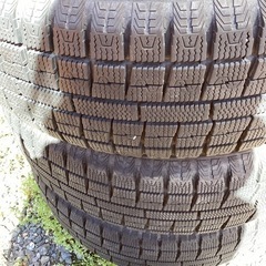 スタッドレスタイヤ TOYO　1本￥2,500 在庫3本あります！185 / 65R15 88Qの画像