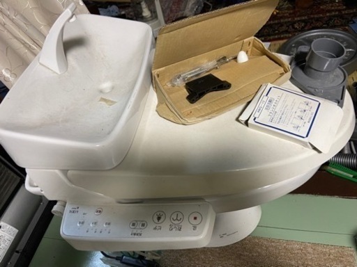 未使用品　　　在庫品　　便器ウォッシュレット
