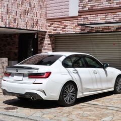 検8年3月320i Mスポーツ 実走6.1万km/ACC/パーキングアシスト/ナビ/地デジ/バックカメラ/AppleCarPlay/DVD再生/パワートランク/LEDライトの画像