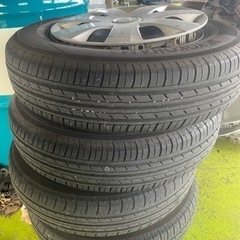 車のパーツ タイヤ、ホイール