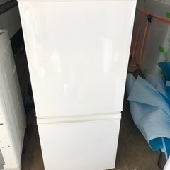 福岡市内配送設置無料　/137L/SHARP/シャープ/SJ-UA14-W/つけかえどっちもドア/ホワイト