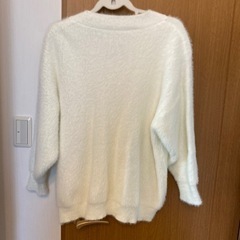 白のセーター　服/ファッション セーター レディースの画像