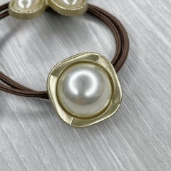 ヘアゴム パール フラワー 韓国 の画像