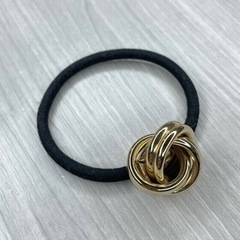 ヘアゴム ゴールド メタル モチーフ の画像