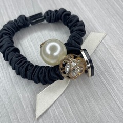 ヘアゴム 蝶結び パール ラインストーン の画像