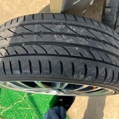 車のパーツ タイヤ、ホイールの画像