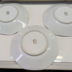 ☆食器　お皿　スープ皿　バラ柄　レトロ　３枚　中古品　の画像