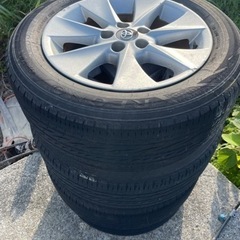 車のパーツ タイヤ、ホイールの画像