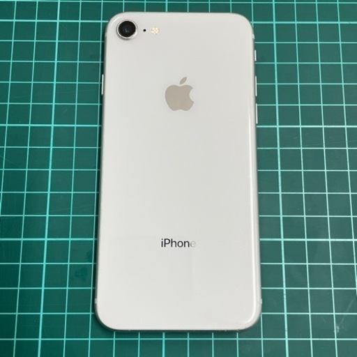 【バッテリー新品】iPhone8 256GB シルバー au版SIMロック解除済 利用制限○ 最大容量100%