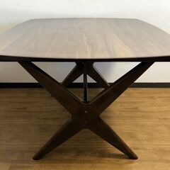 ニトリ　リビングダイニングテーブル　専用テーブルマット付きの画像