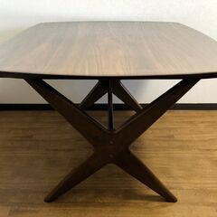 ニトリ　リビングダイニングテーブル　専用テーブルマット付きの画像