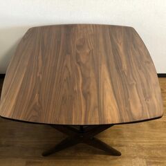 ニトリ　リビングダイニングテーブル　専用テーブルマット付きの画像