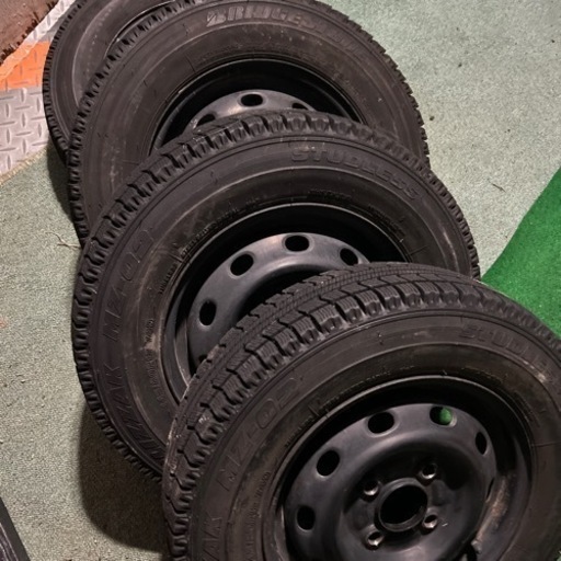 受け渡し決定。145/80/12 軽トラ　軽バン　商業車ホイール付きスタッドレスタイヤ４本‼️