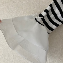 新品　　ボーダー柄トップス　フリルが可愛いです。の画像