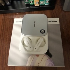 NOKIAワイヤレスイヤホンの画像