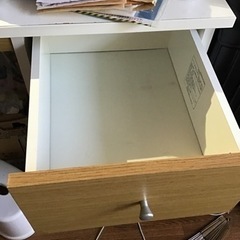 家具 オフィス用家具 机　2000円感謝費の画像