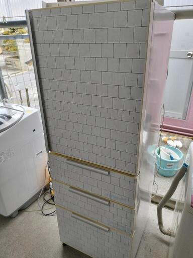SANYO　ノンフロン冷蔵庫　355Ｌ 2011年製