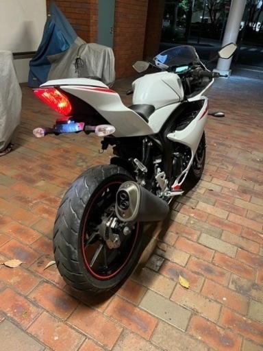 【スズキ　GSX-R125  絶好調　ホワイト　人気車両　実働車　ABS付き