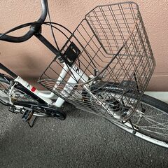 26インチ　6段変速ギア　自転車　ホワイト