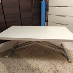 昇降式テーブルの画像