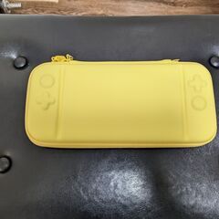 【新品】Switch スイッチ 収納ケース 耐衝撃 薄型 イエロー