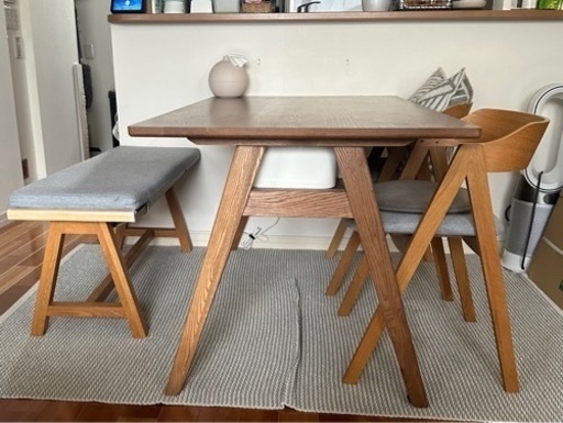 Lewin Walnut Solid Wood Dining Table George Oliver Top 家具