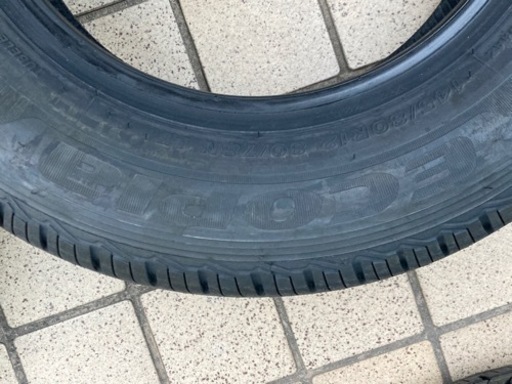 車のパーツ タイヤ、ホイール