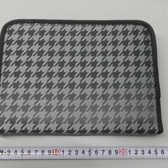 【取引決定】マルチケース　千鳥柄　1個の画像