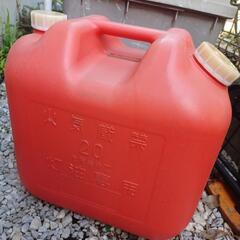 灯油タンク　灯油ボトル　灯油入れ　ケース　物置　セットの画像