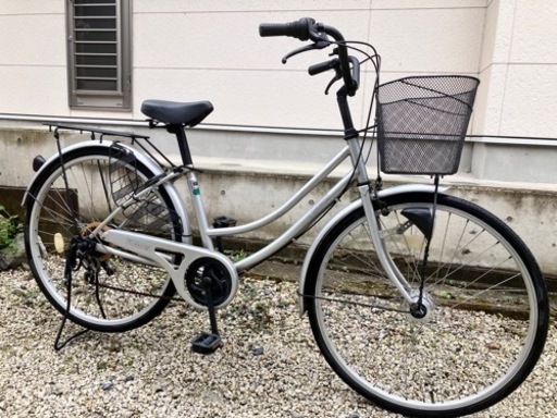 562、ママチャリ26インチシルバー