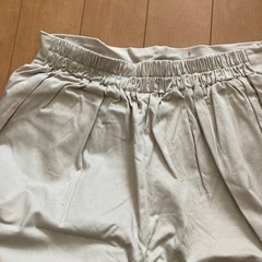 ベージュ　レディース  ボトムス　Lサイズの画像