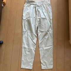 ベージュ　レディース  ボトムス　Lサイズの画像