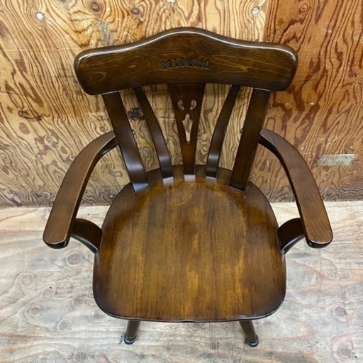 d0408603 カリモク ダイニングチェア 肘付き 回転式 アームチェア