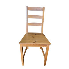 IKEAのダイニング用の椅子です　　４脚セットで３２００円