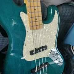 エレキベース　フォトジェニック　ソフトケース付き