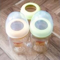 ピジョン 哺乳瓶 黄色 緑など 三本あります。プラスチック広口 ...