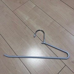 ニトリ　ズボンハンガー3本組