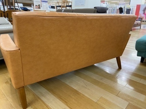 【トレファクラパーク岸和田店】karimoku×unico合皮2人掛けソファ入荷致しました。