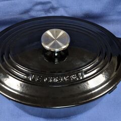 ル・クルーゼ ココット オーバル 黒 【手渡しできる方】の画像