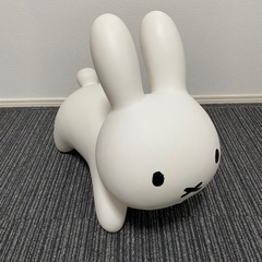 ブルーナボンボン ホワイト